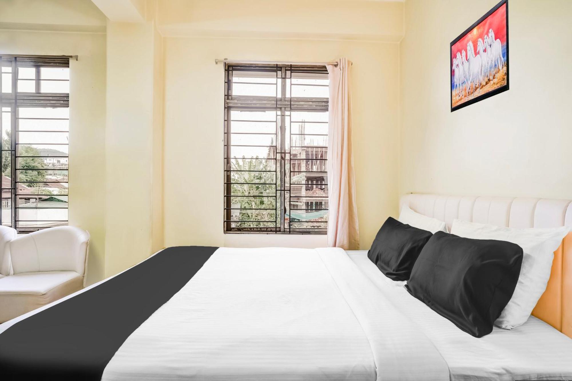 Super Hotel O Rynjah Shillong Exterior photo