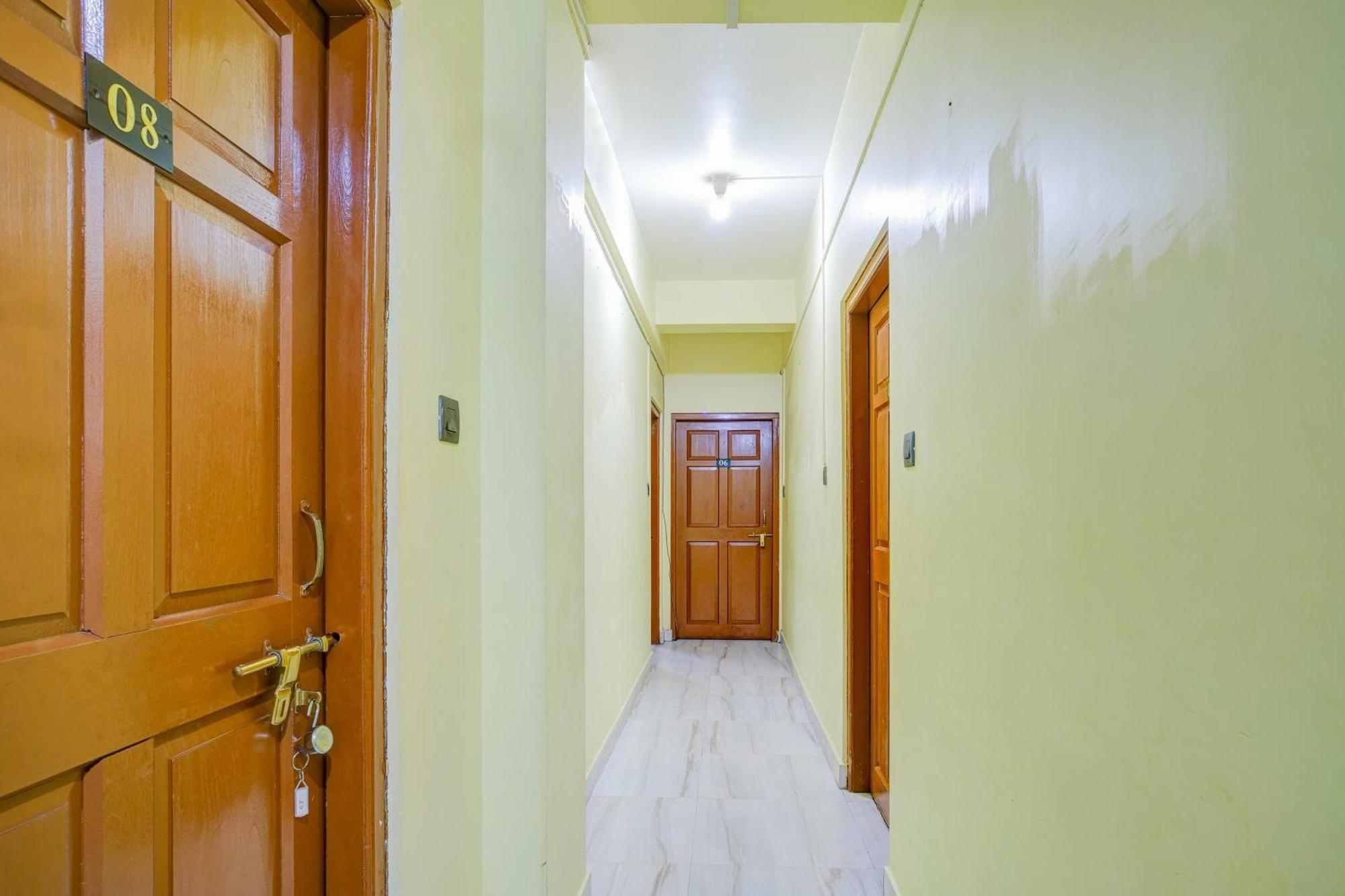 Super Hotel O Rynjah Shillong Exterior photo